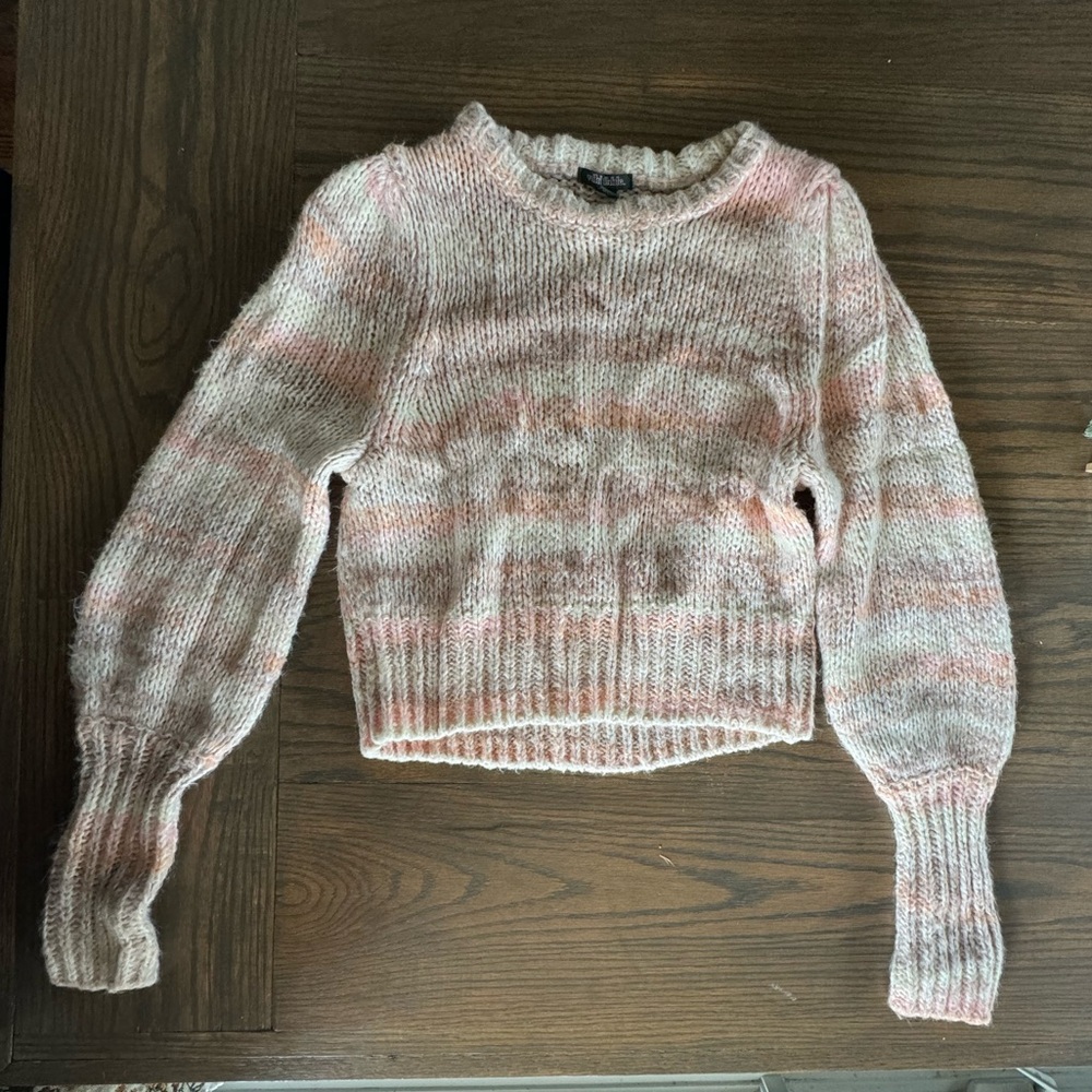 Pink and cream striped cropped sweater ￼